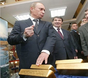 Почему Путин скупает золото?