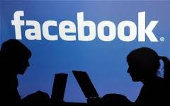 Facebook повышает цену перед IPO