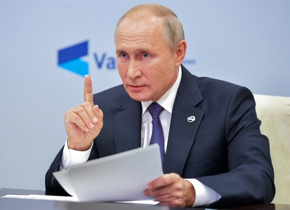 Путин отвечает на пресс-конференции