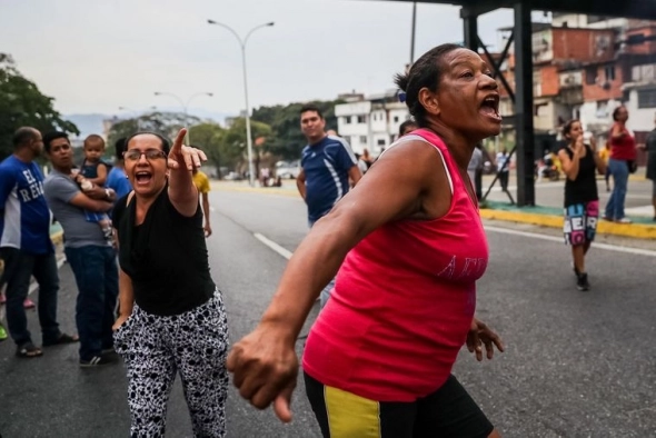 “Дела никогда не идут настолько плохо, что не могут стать еще хуже: Внутри коллапса Венесуэлы”. Вильям Нойман.