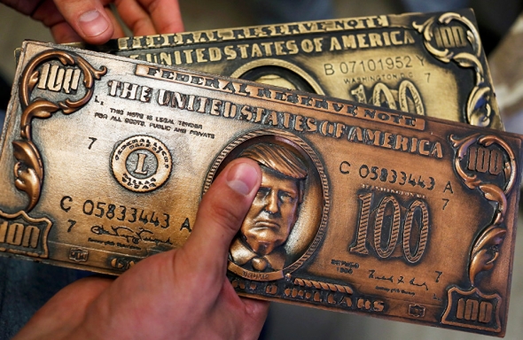 Будет ли доллар США стоить в 2 раза меньше евро?